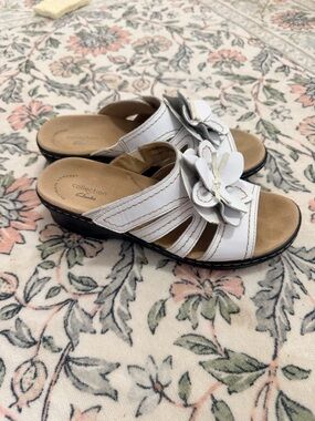 Clarks White Floral Leather Slide Sandals